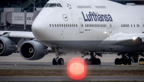 Спасение немецкой авиакомпании Lufthansa в размере 10 миллиардов долларов преодолевает препятствия