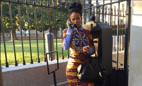 Rihanna 'Out Olivia пополнила Оливию Папу в поездке в Белый дом