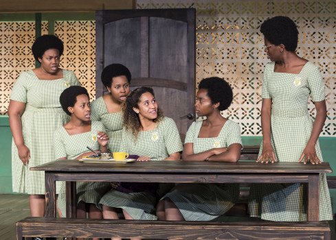 «Школьницы»; Или "Африканские дрянные девчонки" - это крутая подростковая комедия с ударом